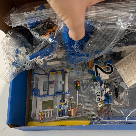 MK Mimo Police Bureau Aircraft Helicoptwr Building Set Headquarters - Picture 7 of 7